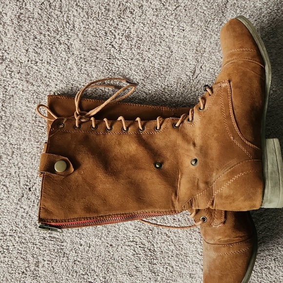 Boots - Picture 2 of 2